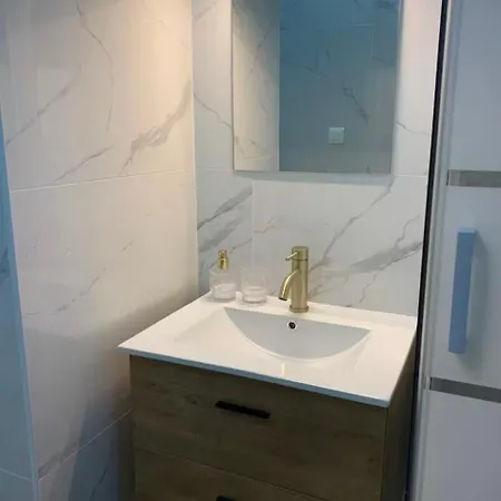 Vue Grande Terrasse Apartment